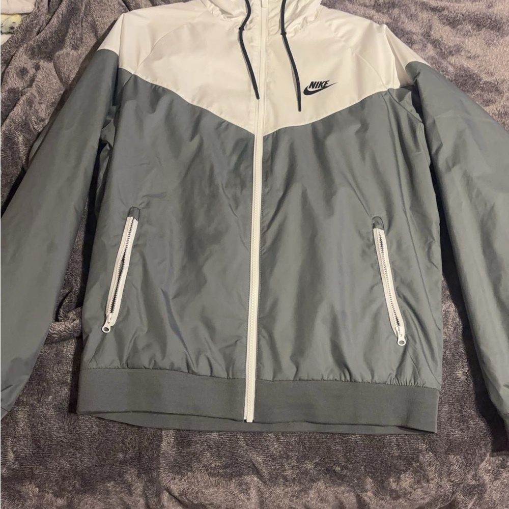 Nike Men's Gray and White Jacket